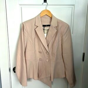 Women’s light tan blazer